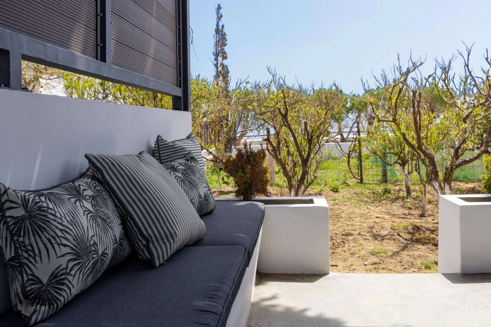 Unforgettable Tinos Complex Apartment