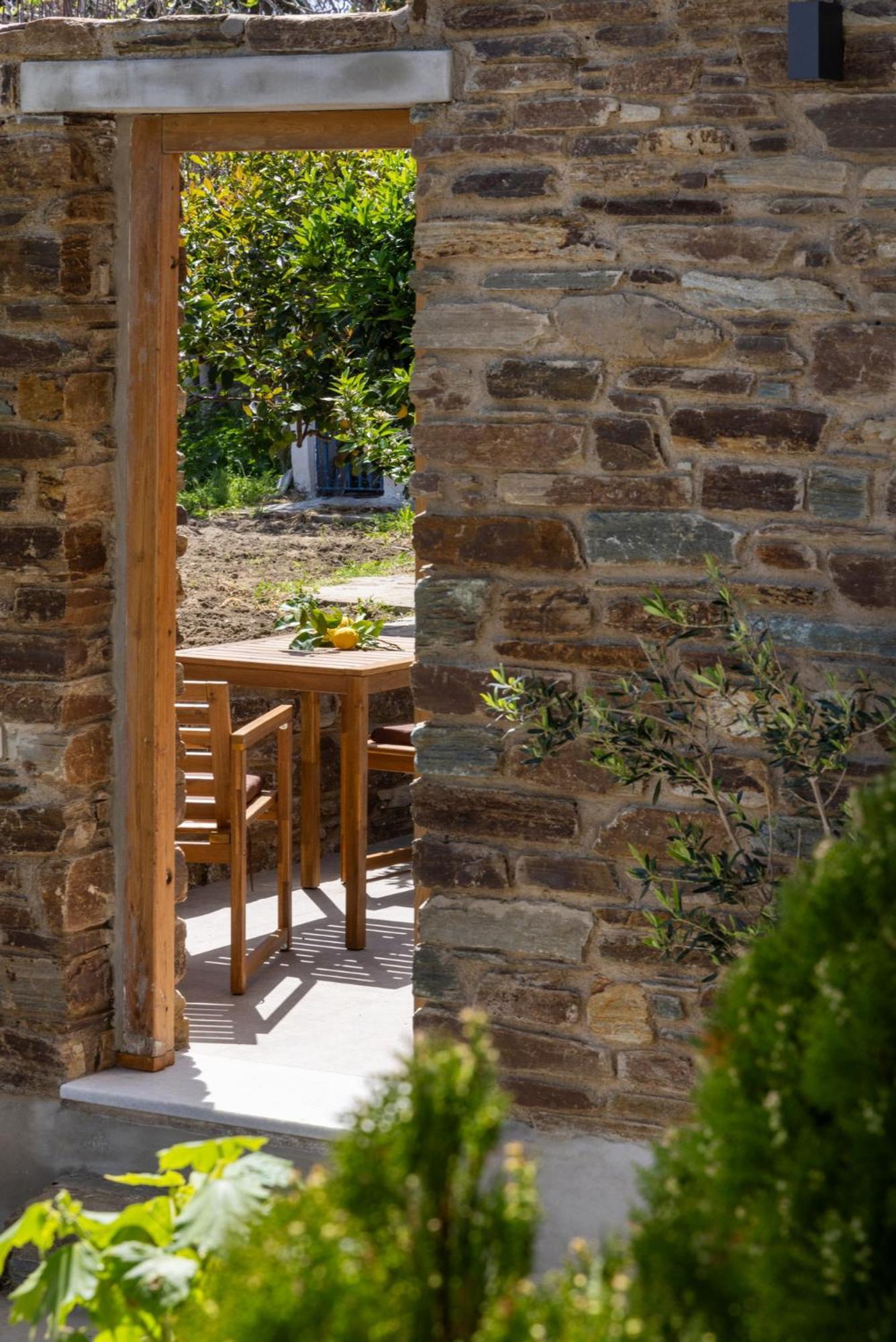 Unforgettable Tinos Complex *