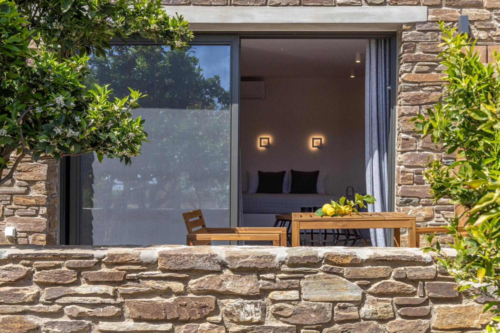 Unforgettable Tinos Complex Apartment *